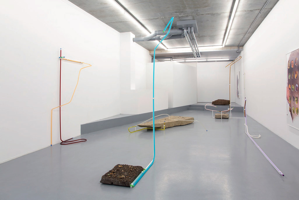 1Anne de Vries, THE OIL WE EAT (2014) @ Martin van Zomeren, Amsterdam installation view. Courtesy the gallery.