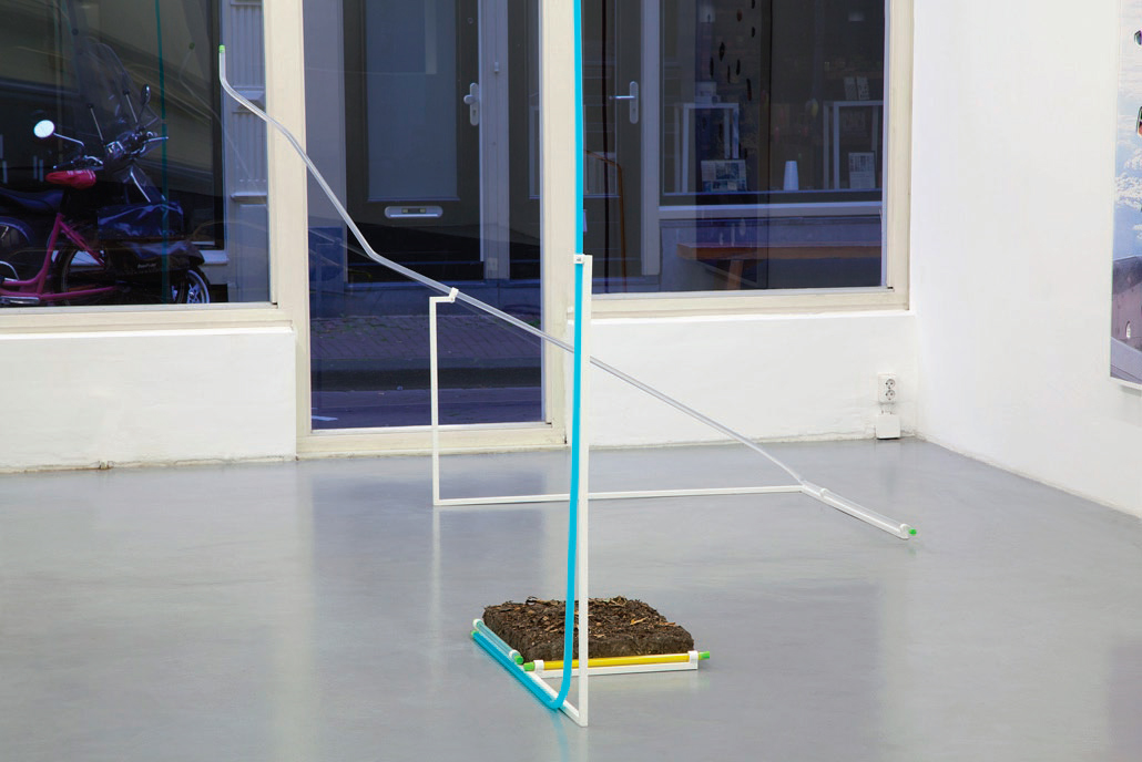 6Anne de Vries, THE OIL WE EAT (2014) @ Martin van Zomeren, Amsterdam installation view. Courtesy the gallery.