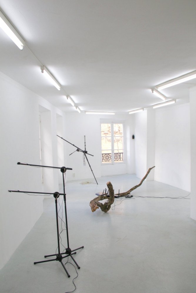 <i>Fenetre</i> (2015) @ Galerie Joseph Tang. Exhibition view. Courtesy Dustin Cauchi + Francesca Mangion.