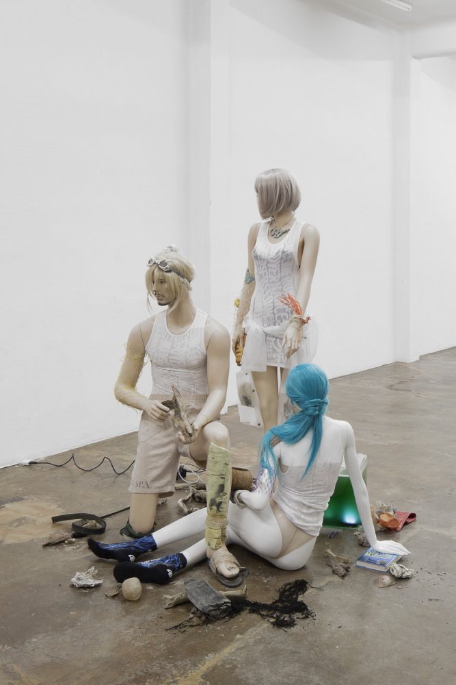 Daniel Keller + Ella Plevin, Seastead, <i>Figures (Polypool)</i> (2015) Install view. Courtesy Marsèlleria.