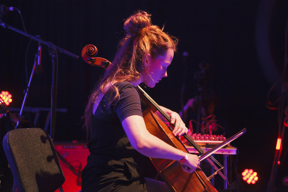 Lucy Railton at Space-Time Festival (2014). Photo by Mike Cameron. Courtesy Wysing Arts Centre.