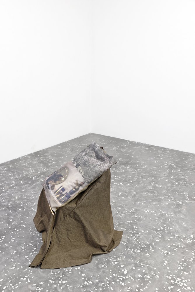 <i>Zombie Routine</i> (2015). Exhibition view. Courtesy New Galerie, Paris.