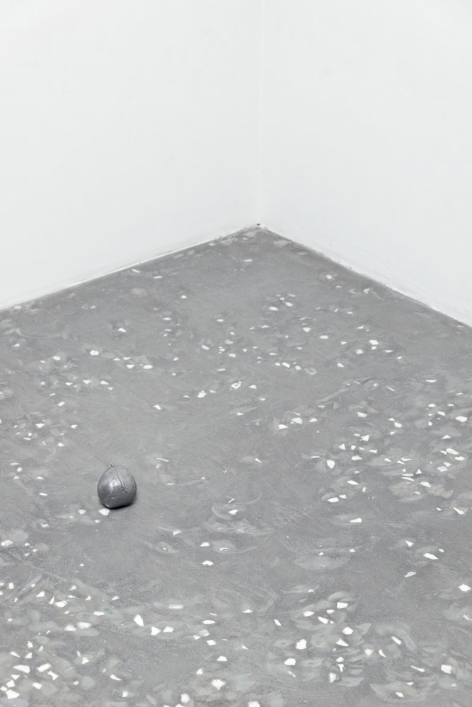 Hadrien Gérenton, 'Object from the hand (pear)' (2015). Install view. Courtesy New Galerie, Paris.